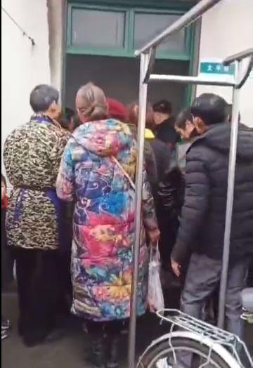 湖南常德27岁男子砍死妻女，此前做生意亏损有轻生念头