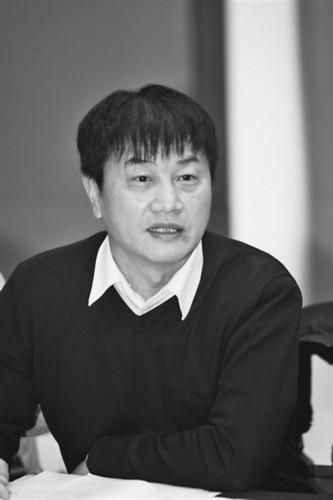 委员认为明星后援会应依法登记,并接受年检