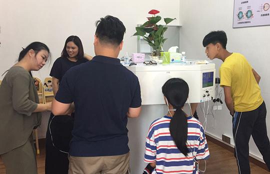 今年创业首选项目视力矫正加盟开店找项目开店做什么好