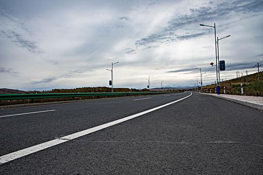 公路_图片大全—全景创意图库（quanjing.com）中国领先的正版图片视频素材网站