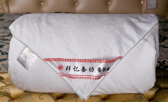 至尊系列100%精选光双宫茧桑蚕丝长丝绵牡丹花蚕丝被空调被/夏被