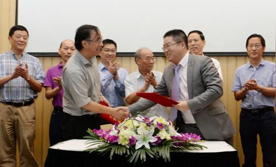 同济毕业生创业成功反哺母校