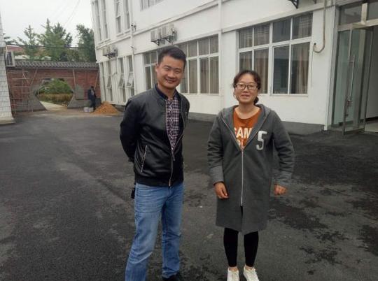 实地走访最具典型的农村青年创业项目,挖掘一批具有代表性的新农人,共