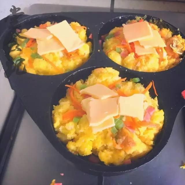 宝宝自主进食的黄金期是什么时候