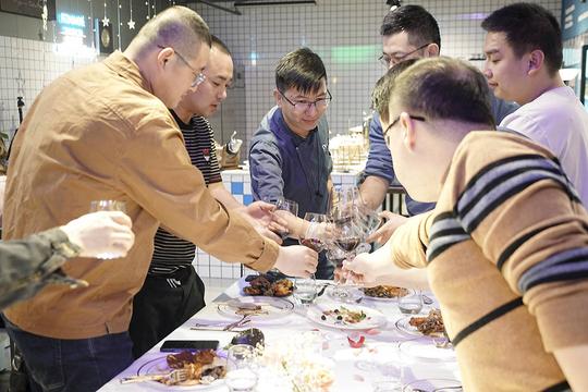 11月22日披萨创业精品课の同学会现场花絮