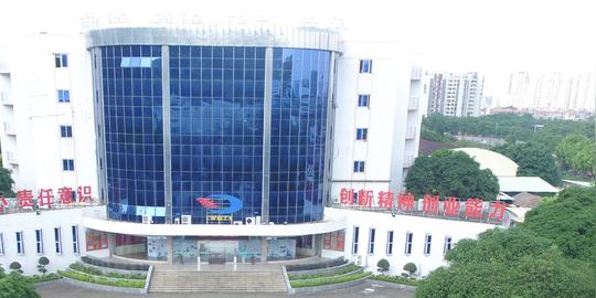 佛山市顺德区李伟强职业技术学校
