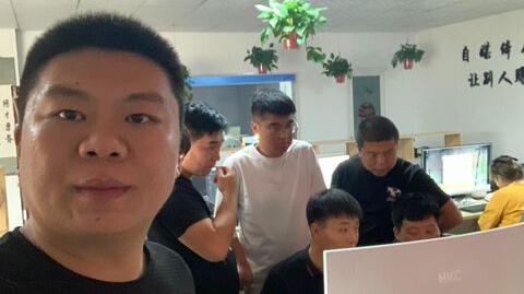 农村小伙做自媒体创业，拍拍视频一年收入50万，看完明白了