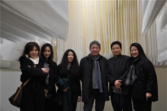 娱乐旅游美食创业燕女郎本次展览开幕式以展览策展人与艺术家