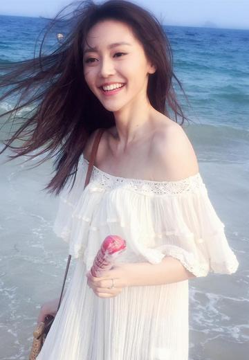 黄梦莹打成龙杨幂表情