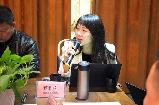 一路"风险进行讲解,跨境电商专家王培兵表示将利用网络资源,为绵阳