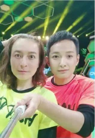 吴昕素颜直播护肤秘诀,网友评论亮了!这真的不是李维嘉在恶搞吗