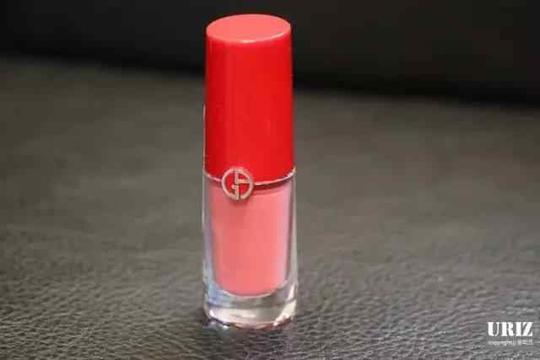 ysl和阿玛尼的热门冷门口红里,都有一大把美炸天的色