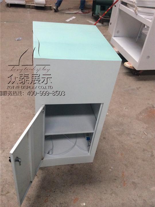 外包装的破损,属于快递损坏问题,如要签收请先开箱验货再签字,先