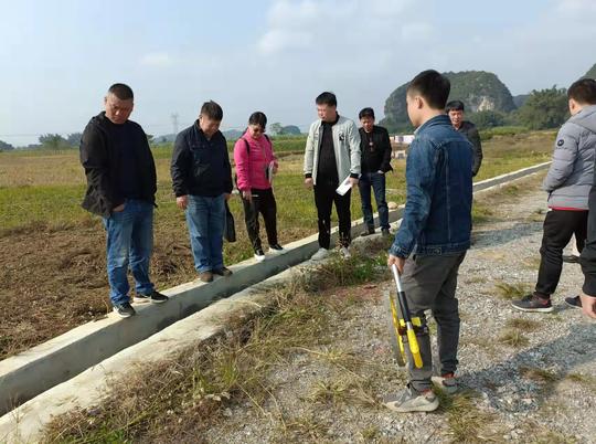 图2:鹿寨县2020年高标准农田建设项目(平山镇大阳村新一屯)现场踏勘.jpg