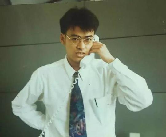 (韩东最开始是销售出身)