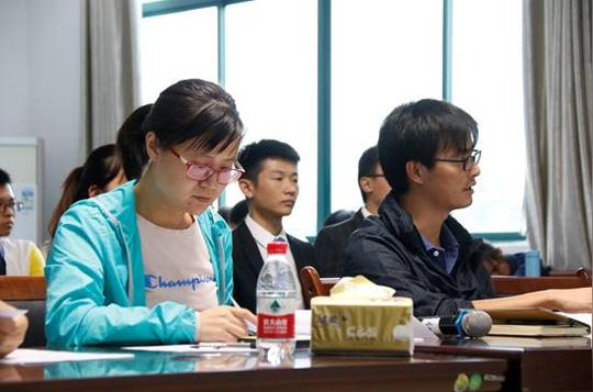化学与生物工程学院举办2018年大学生创新创业训练计划项目中期检查答