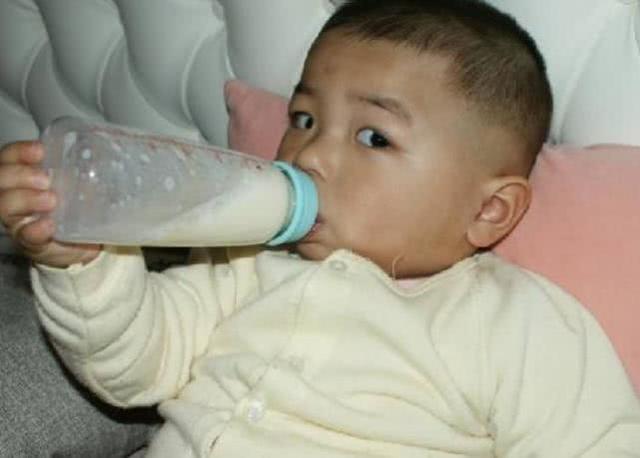 小孩子用安抚奶嘴好不好