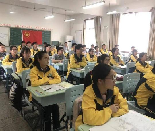 家长|幼儿园变相调查家庭背景，让学生填写家庭收入，家长学会了反套路