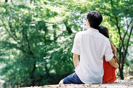 闷骚男娶逗逼女的故事你想知道他们感人的爱情故事吗