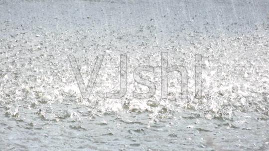 视频素材实拍视频自然风景4k下雨雨水暴雨视频素材来自视频原始