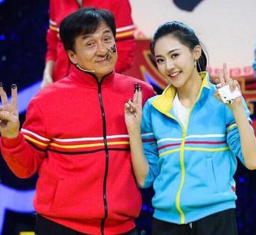 黄梦莹打成龙杨幂表情