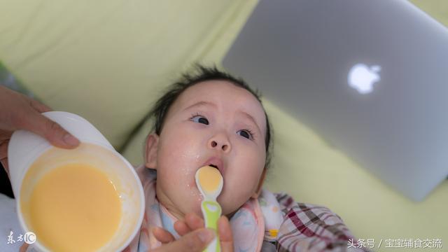 五个月大宝宝可以添加辅食吗