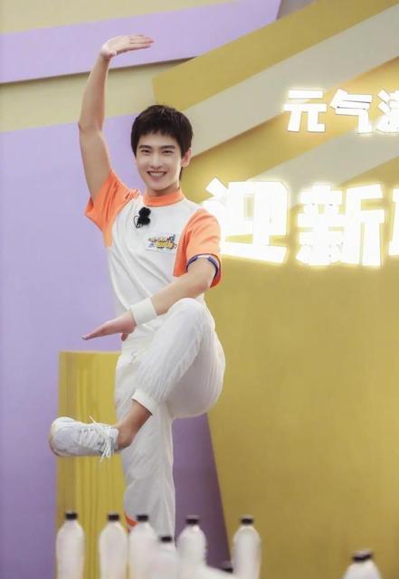 元气满满的哥哥嘉宾都有谁