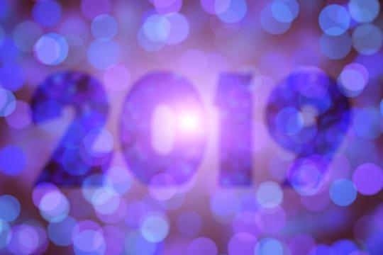 告别2018，迎接2019新的一年早安心语正能量:2018再见，2019你好!