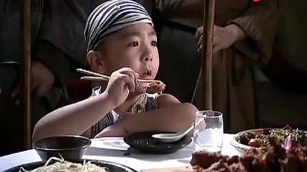 美女叫大厨做一桌菜，小孩一吃:搞不砸生意才怪