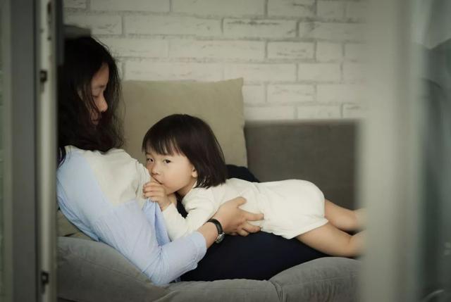 孩子大了，怎样给宝宝断奶