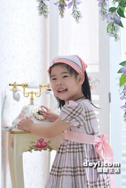 招儿童兼职模特2名感兴趣的妈妈进小帅哥们请踊跃报名啊妈妈宝宝