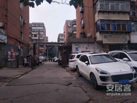 宝仓小区,57平85万,2000年房龄,偏门大客厅,万象天成