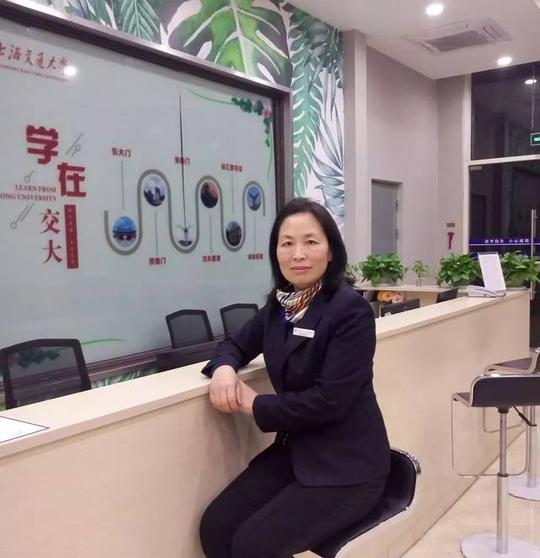 离异再婚群,诚心找老婆,奔结婚,单身进广告一位49岁的宿管阿姨,和