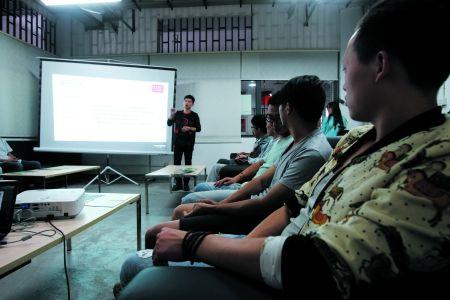 创业大赛走进川美大学生文创创业要翻三道坎