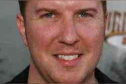 尼克&middot;斯旺森