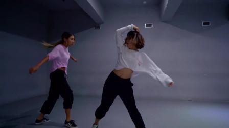 爵士舞《godisawoman》简单易学舞蹈视频