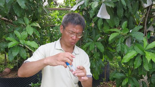 闽台植保专家前往漳浦台湾农民创业园实地考察