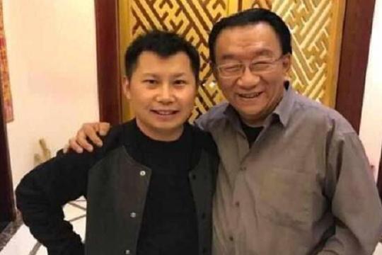 何云伟因为混的太差，加入曹云金团队，还跟李宏烨夫妇抱团取暖!