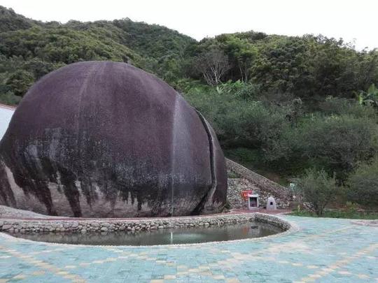 水唇镇螺洞村村民返乡创业打造户外生态游泳场
