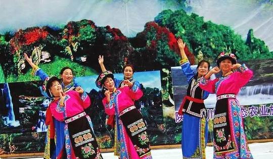 演出单位:电力局演唱:兰妮儿中国红歌形象大使,央视《星光大道》