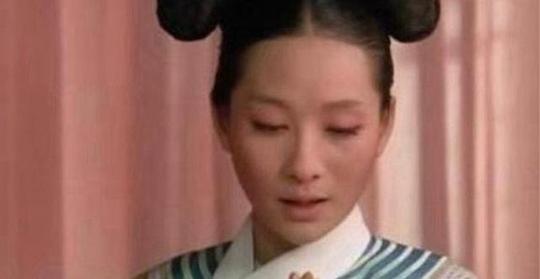 甄嬛传:安陵容自杀时，谁注意到发型里的秘密?心酸背后的悲凉