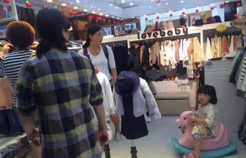 新安灵芝地铁站商业街卖场14平米