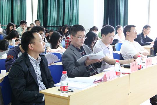 商学院承办2016年中南大学大学生创新创业年会创业论坛一组