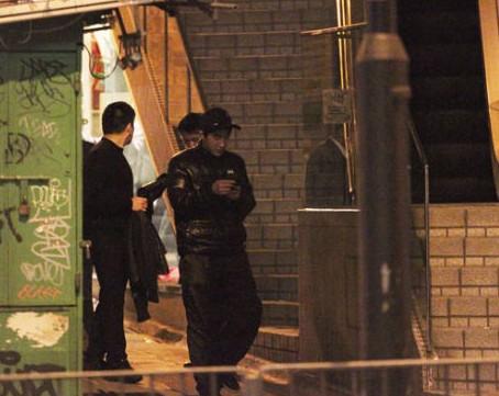 谢霆锋房祖名饭局谈生意成龙拉姑表支持[图]
