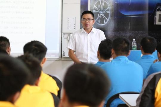 学汽修,如何高薪就业,精准创业?
