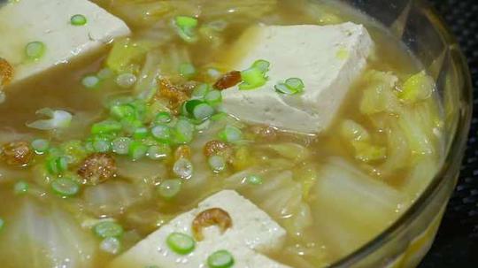 金钩海米白菜豆腐汤，低卡又美味