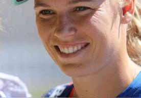 卡洛琳&middot;沃兹尼亚奇