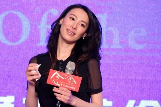 19岁为千亿巨富生三子，后却一人远走异国，今30岁上综艺疯狂捞金