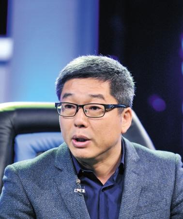 2014年8月离开央视,并走上创业之路,目前正担任北半球国际传媒ceo.