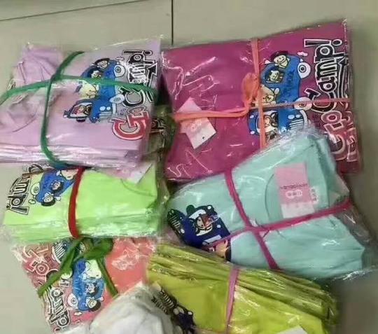 诚心诚意做生意,常年批发各类尾货服装—邢台外贸服装